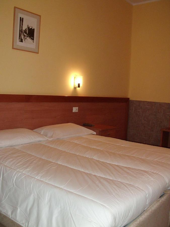 Serendipity Rome Room photo